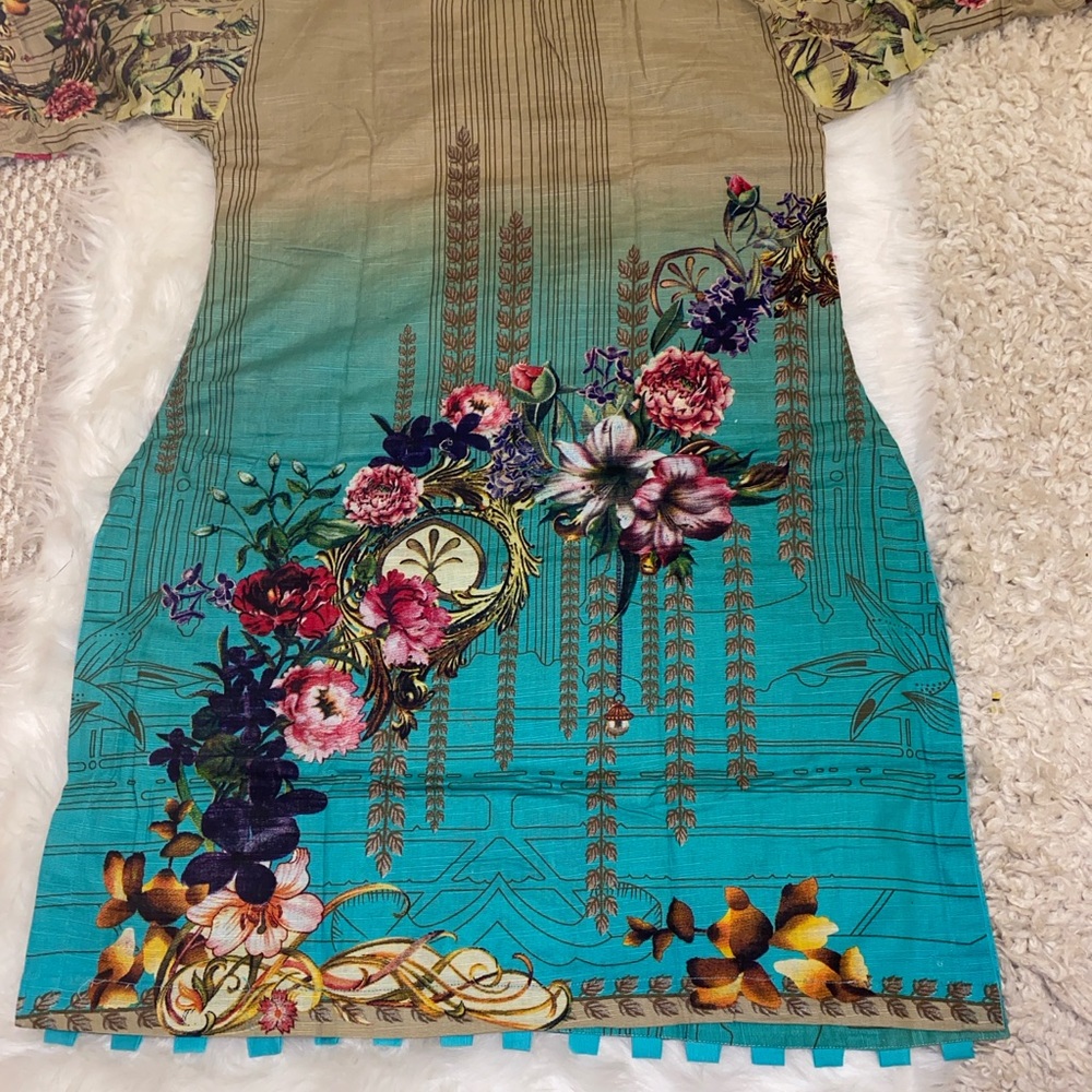 Dress - Picture 8 of 9